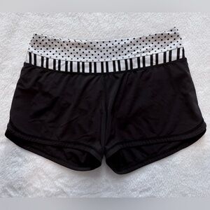lululemon groovy run shorts black white size 6